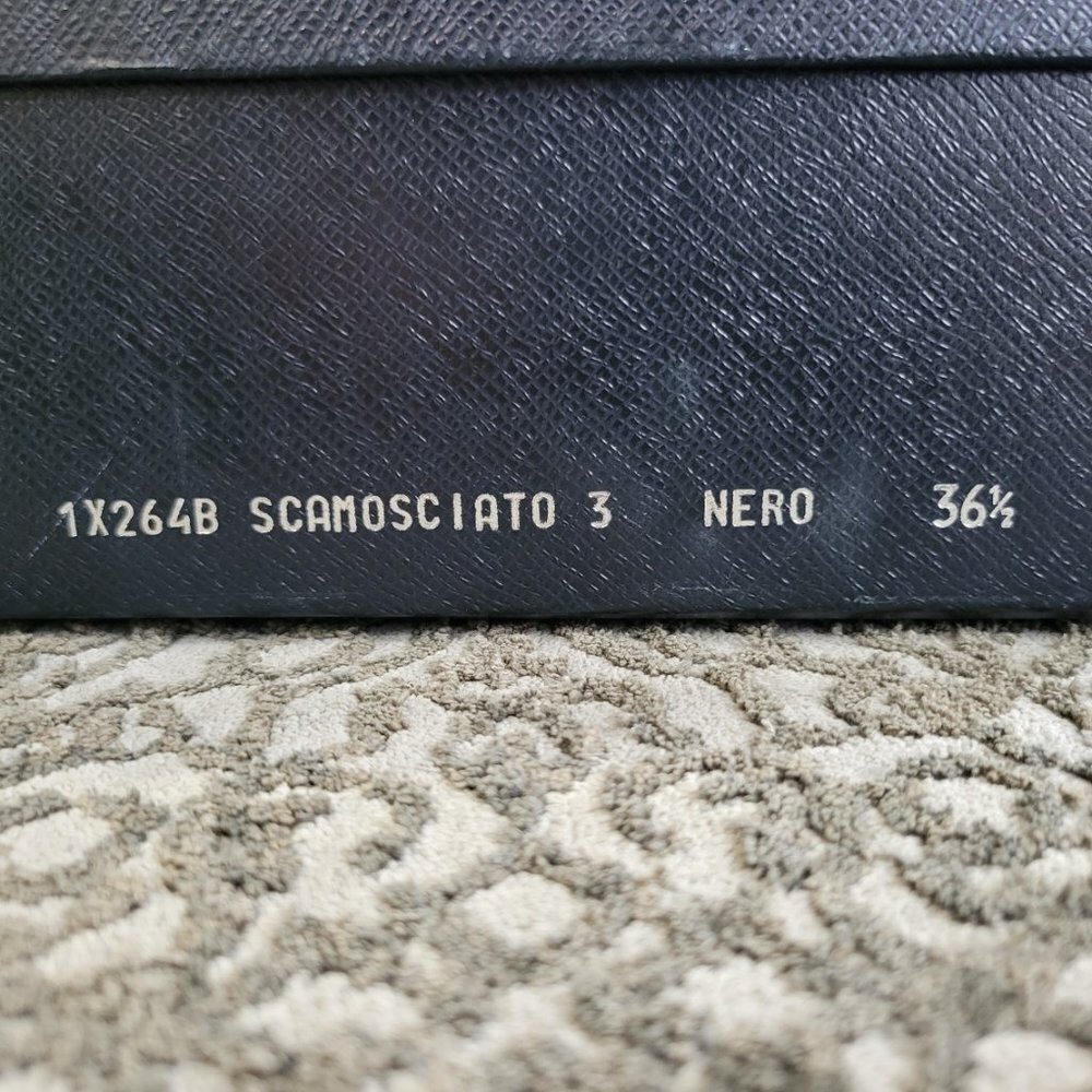 Prada Scamosciato Heels—hard to find! Size 36.5 - Picture 11 of 12